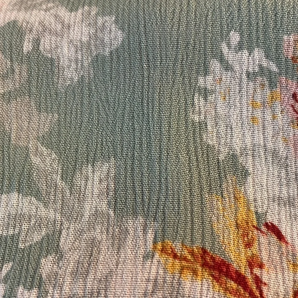 Style & Co. sage green with red/ pink flowers long sleeved blouse. Size PL - Picture 9 of 9